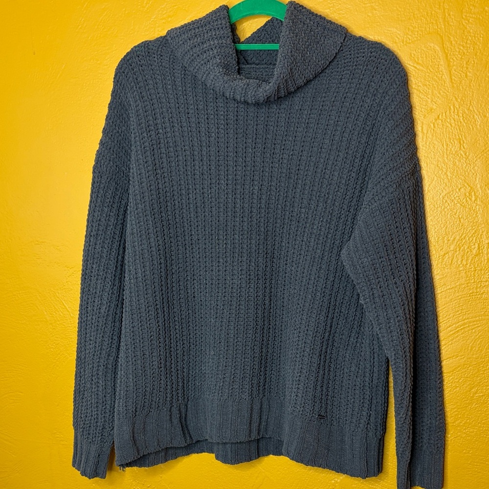 Hollister Like New Knit Cozy Gray Women's Sweater. Size S-oversized. Fit to XL